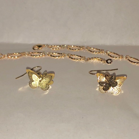 Jewelry 3d Gold Tone Butterfly Necklace Earring Set Poshmark